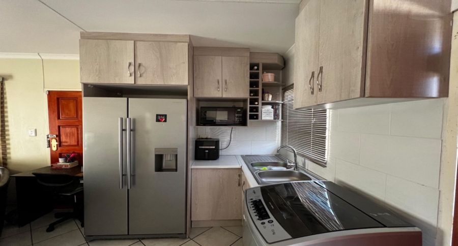  Bedroom Property for Sale in Kirkney Gauteng