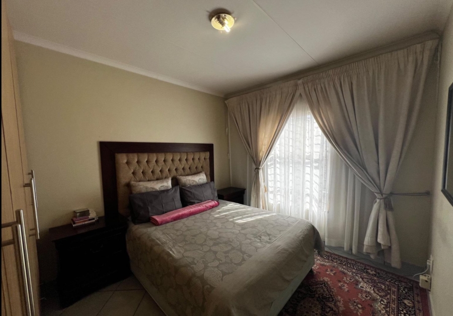  Bedroom Property for Sale in Kirkney Gauteng
