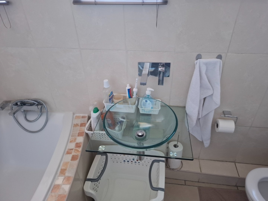 2 Bedroom Property for Sale in Edenvale Central Gauteng