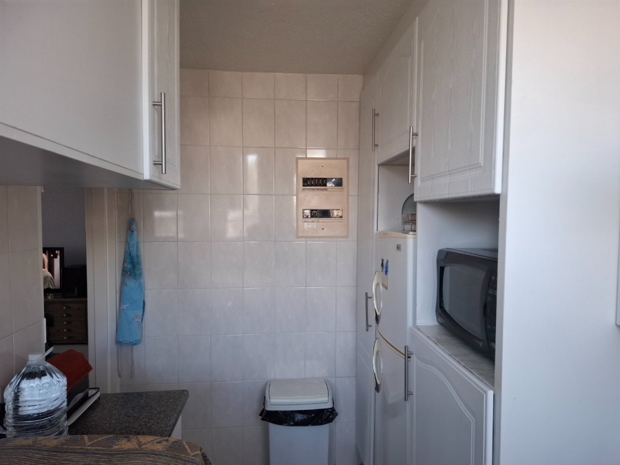 2 Bedroom Property for Sale in Edenvale Central Gauteng