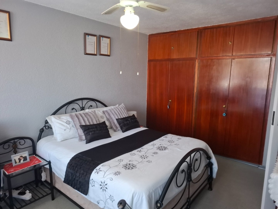 2 Bedroom Property for Sale in Edenvale Central Gauteng