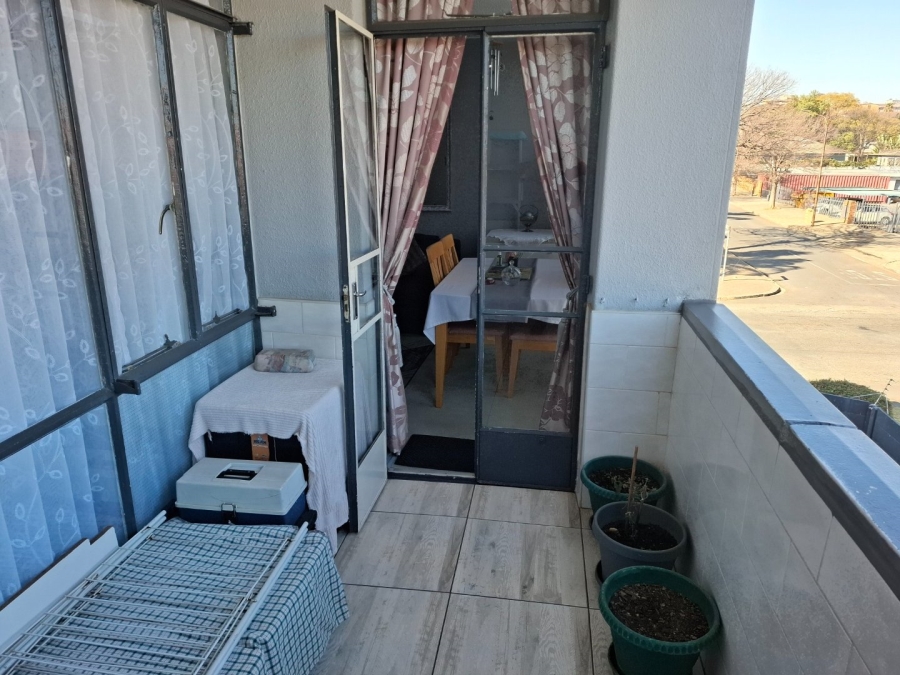 2 Bedroom Property for Sale in Edenvale Central Gauteng