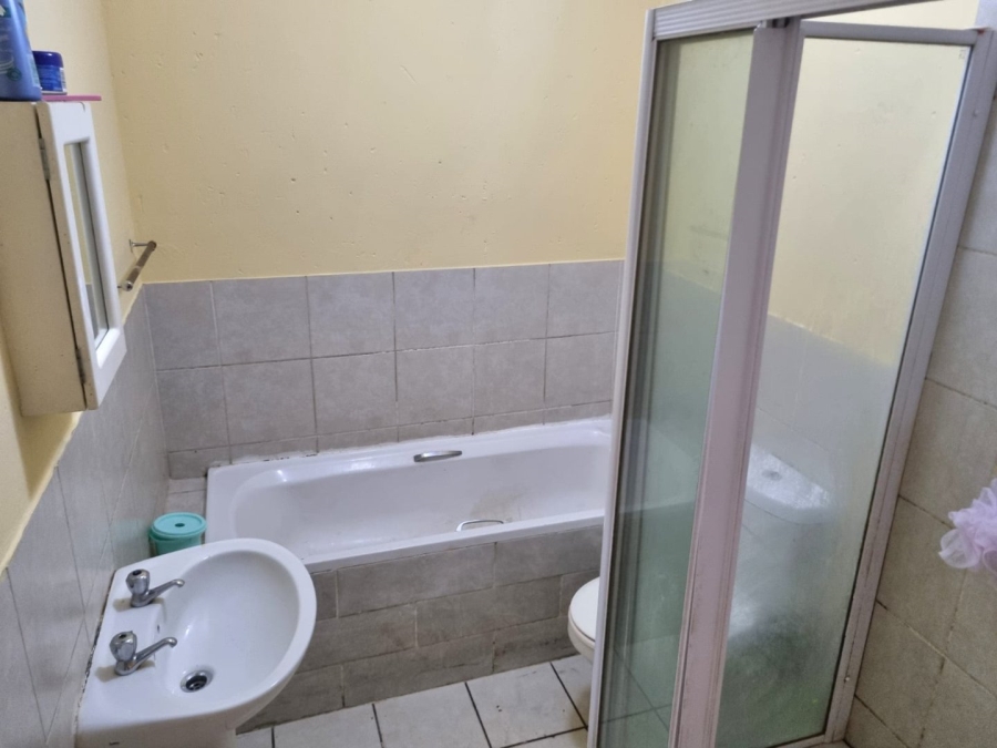 2 Bedroom Property for Sale in Comet Gauteng