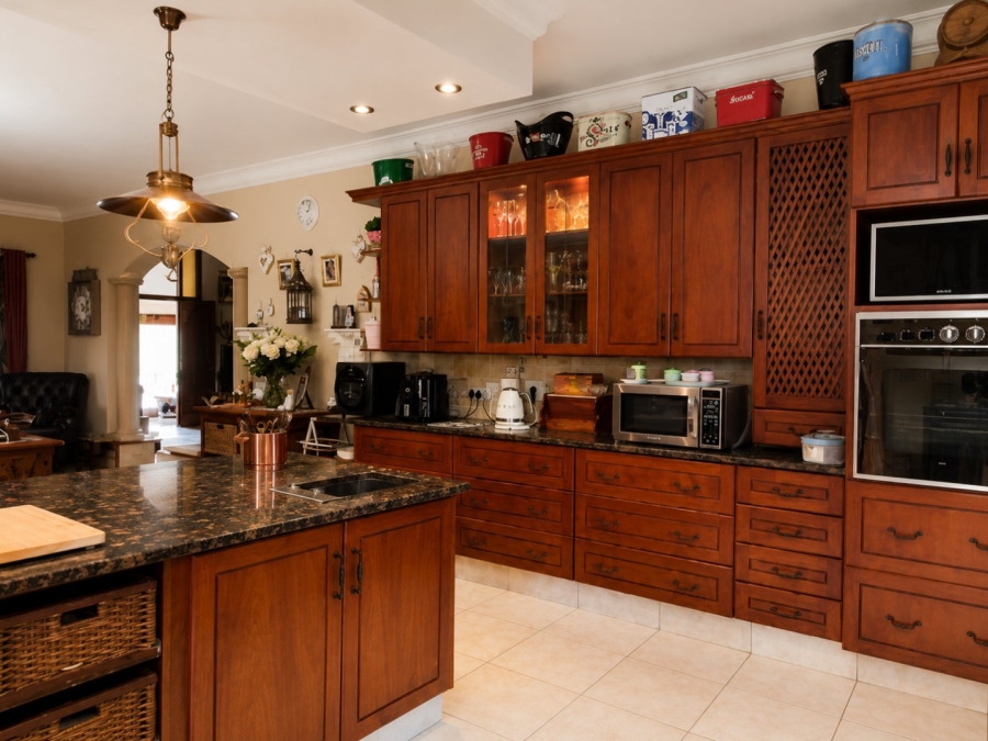 4 Bedroom Property for Sale in Zwavelpoort Gauteng