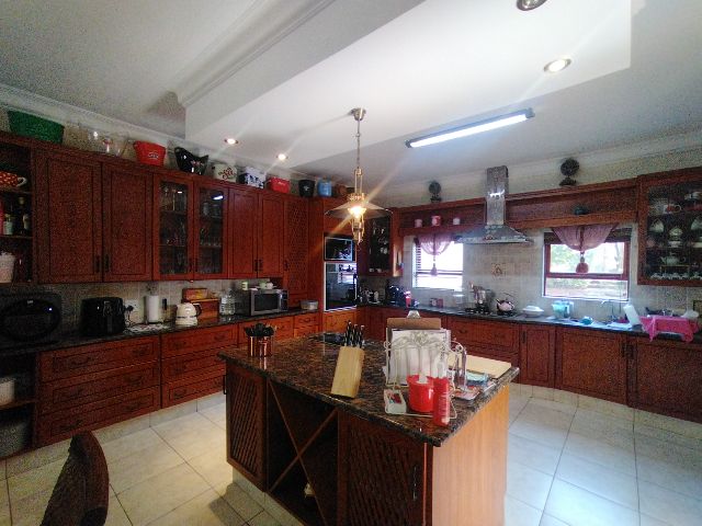 4 Bedroom Property for Sale in Zwavelpoort Gauteng