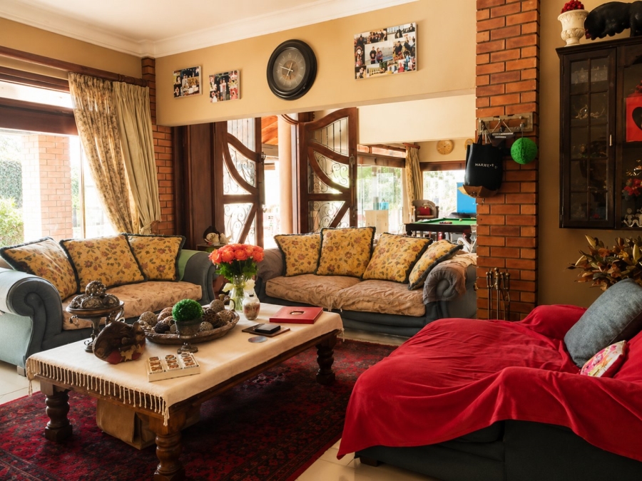 4 Bedroom Property for Sale in Zwavelpoort Gauteng