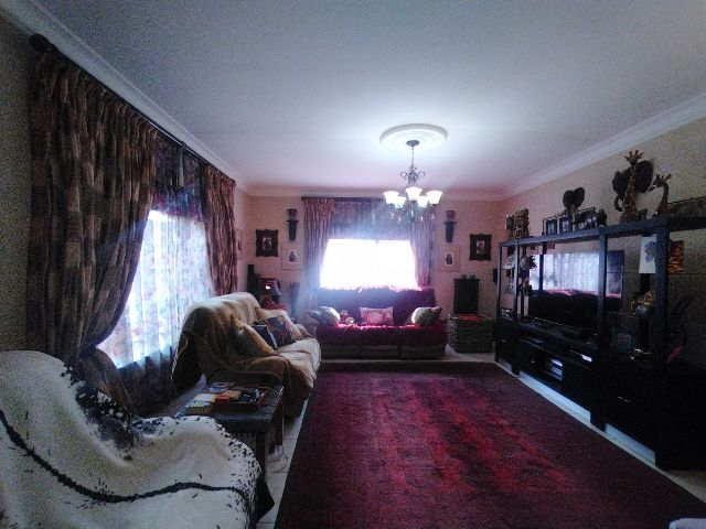 4 Bedroom Property for Sale in Zwavelpoort Gauteng