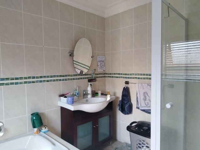 4 Bedroom Property for Sale in Zwavelpoort Gauteng