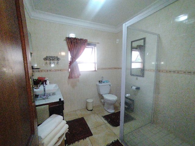 4 Bedroom Property for Sale in Zwavelpoort Gauteng