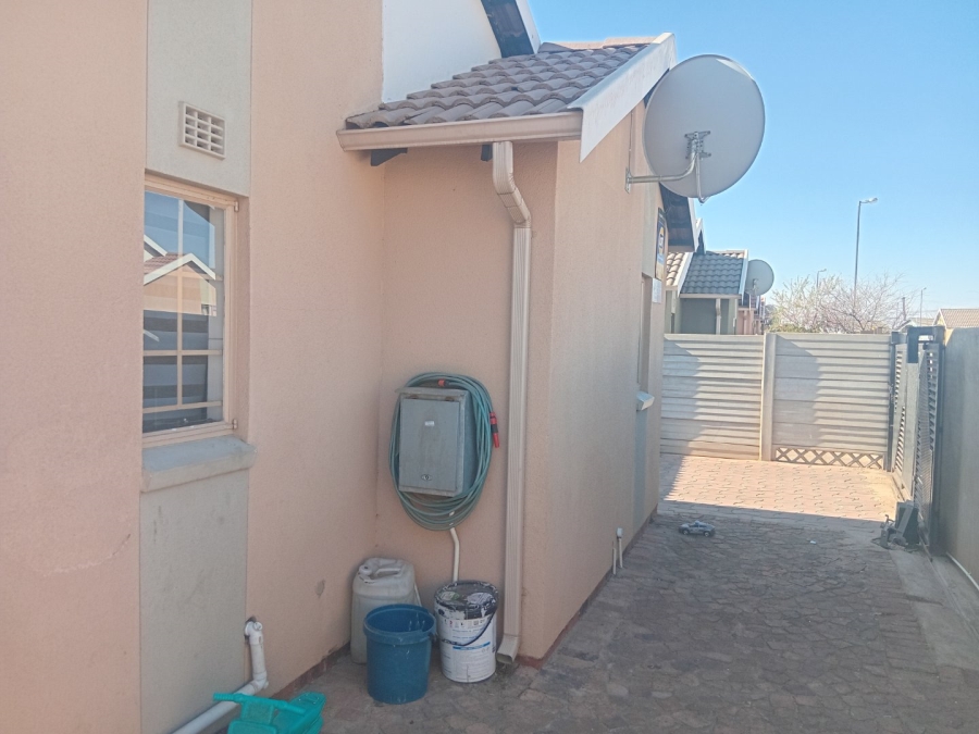 3 Bedroom Property for Sale in Sky City Gauteng