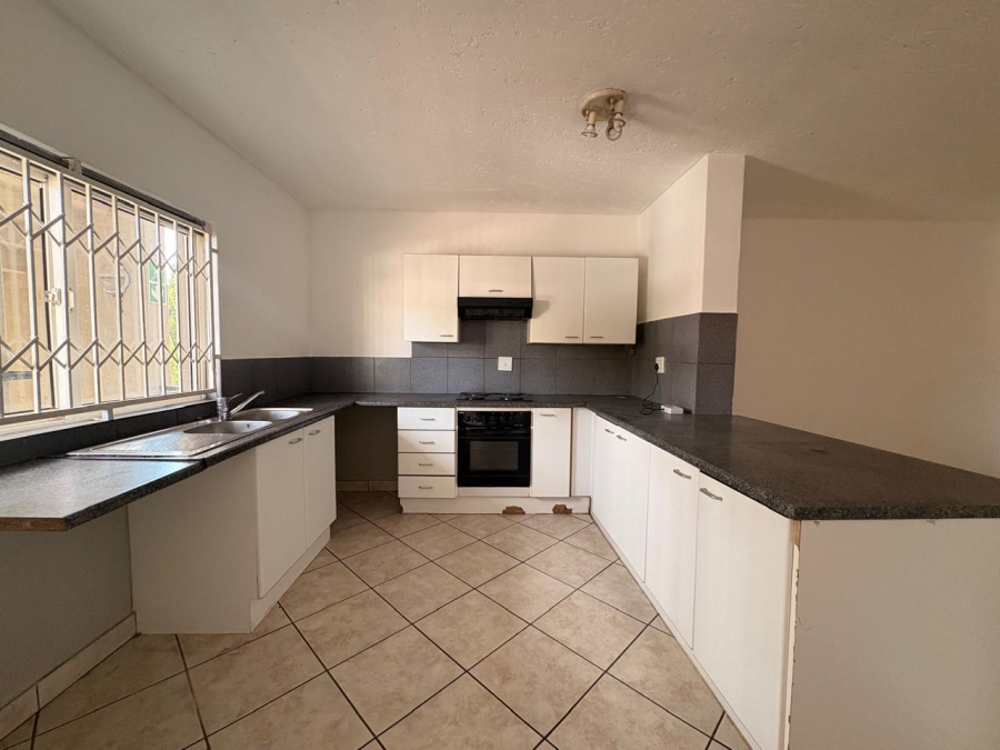 2 Bedroom Property for Sale in Halfway Gardens Gauteng