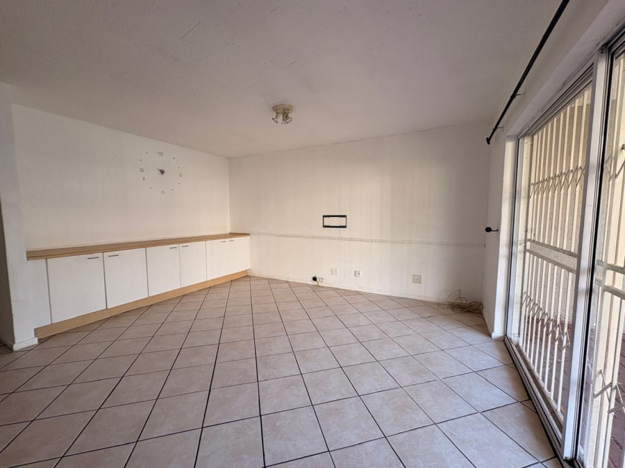 2 Bedroom Property for Sale in Halfway Gardens Gauteng