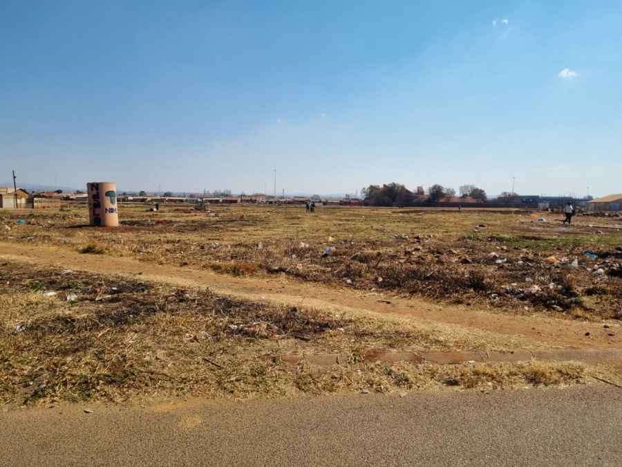 Commercial Property for Sale in Nguni Section Gauteng