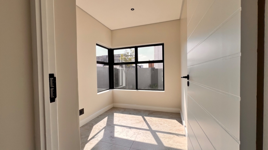 4 Bedroom Property for Sale in Fountainbrook Estate Gauteng