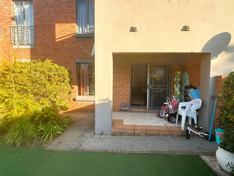 2 Bedroom Property for Sale in Eco Park Gauteng