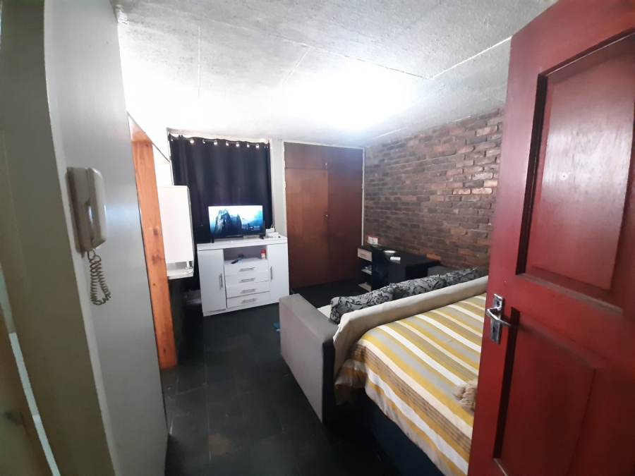 1 Bedroom Property for Sale in Arcadia Gauteng