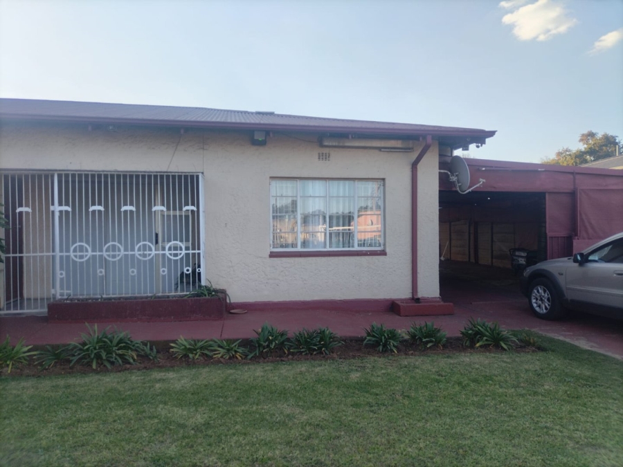 2 Bedroom Property for Sale in Vanderbijlpark Cw 6 Gauteng