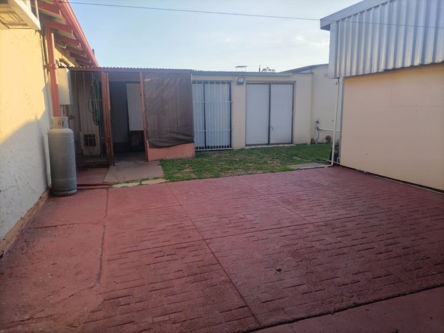 2 Bedroom Property for Sale in Vanderbijlpark Cw 6 Gauteng