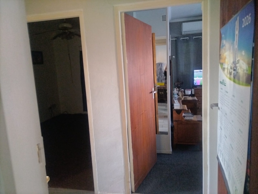 2 Bedroom Property for Sale in Vanderbijlpark Cw 6 Gauteng