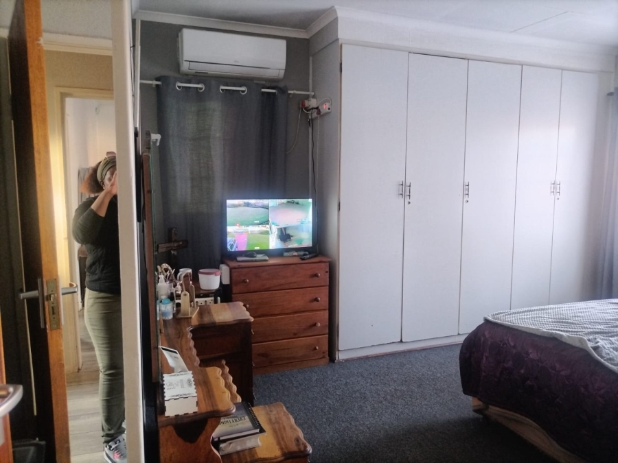 2 Bedroom Property for Sale in Vanderbijlpark Cw 6 Gauteng