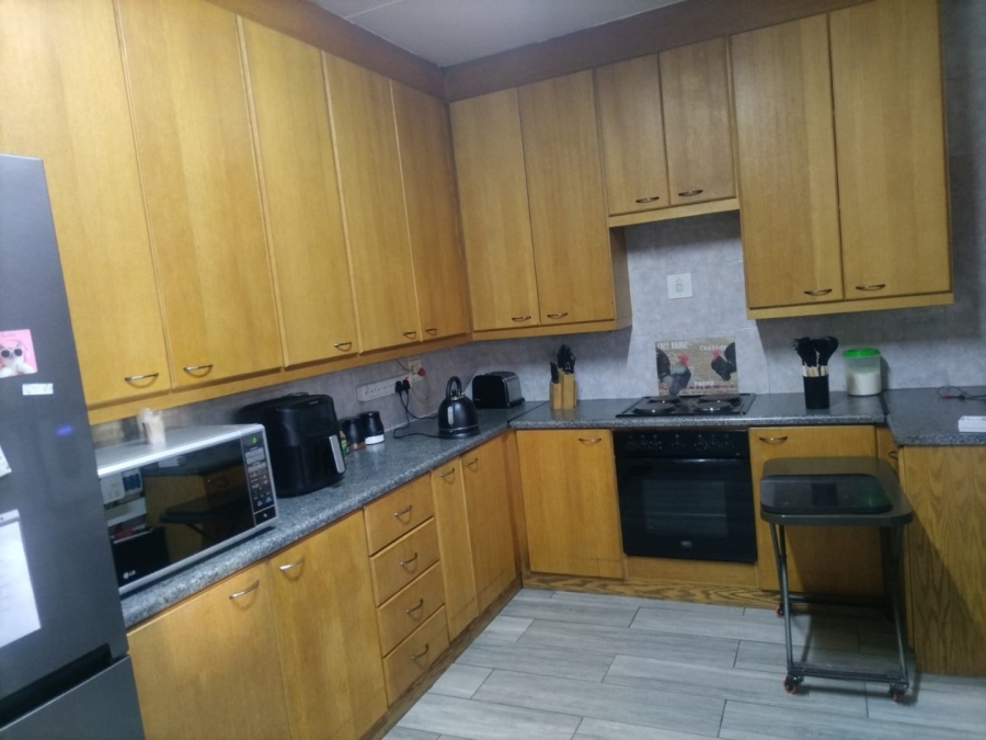 2 Bedroom Property for Sale in Vanderbijlpark Cw 6 Gauteng