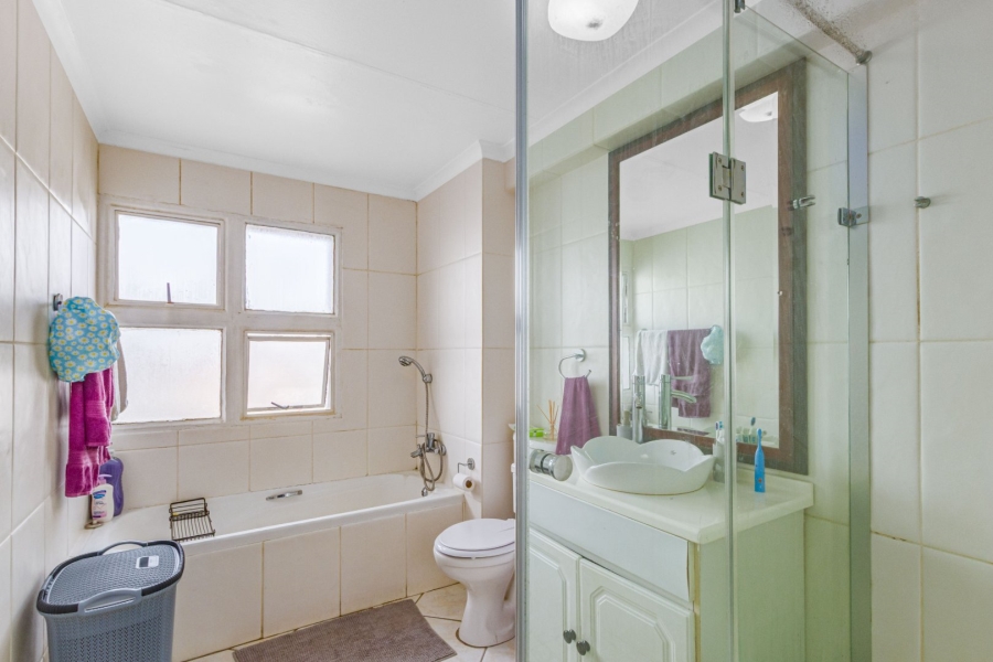 2 Bedroom Property for Sale in Illovo Gauteng