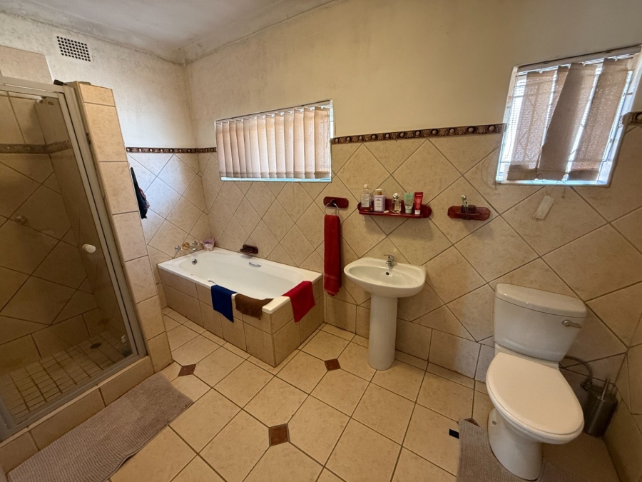 4 Bedroom Property for Sale in Lyttelton Manor Gauteng