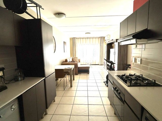 To Let 2 Bedroom Property for Rent in Greenstone Ridge Gauteng
