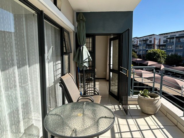 To Let 2 Bedroom Property for Rent in Greenstone Ridge Gauteng