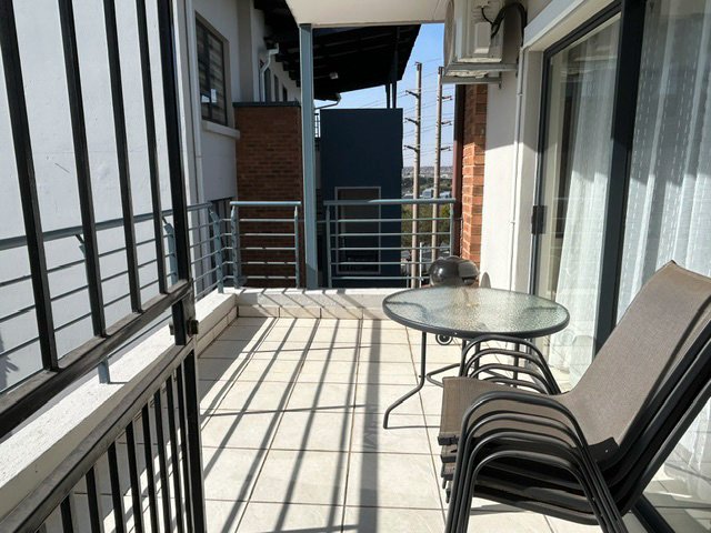 To Let 2 Bedroom Property for Rent in Greenstone Ridge Gauteng