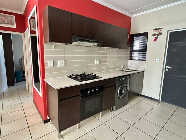 To Let 2 Bedroom Property for Rent in Greenstone Ridge Gauteng