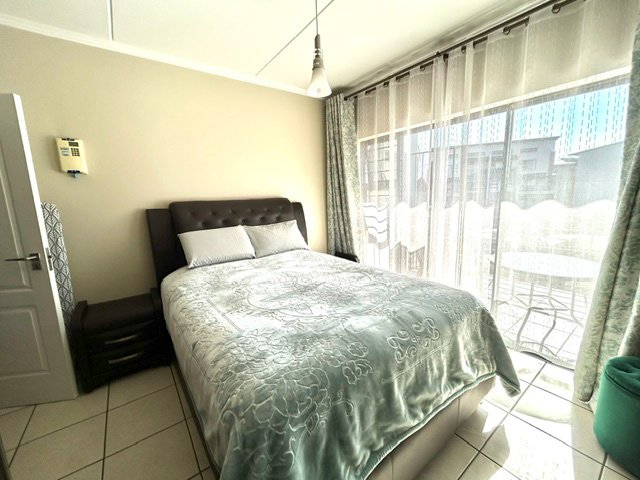 To Let 2 Bedroom Property for Rent in Greenstone Ridge Gauteng