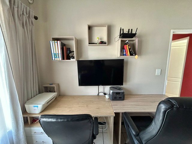 To Let 2 Bedroom Property for Rent in Greenstone Ridge Gauteng