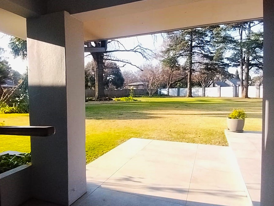 6 Bedroom Property for Sale in Three Rivers Gauteng