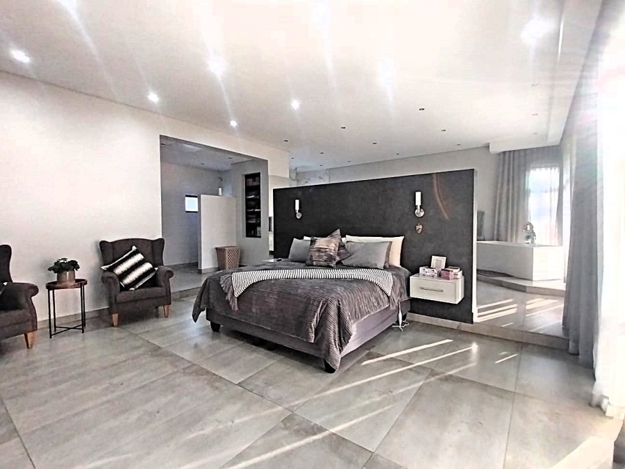 6 Bedroom Property for Sale in Three Rivers Gauteng