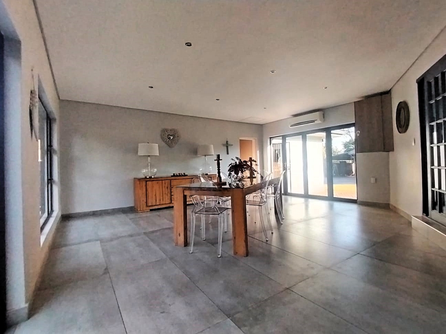 6 Bedroom Property for Sale in Three Rivers Gauteng