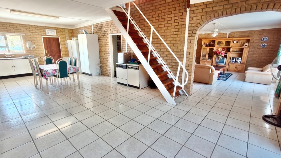 5 Bedroom Property for Sale in Vaal Marina Gauteng