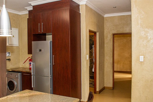 To Let 2 Bedroom Property for Rent in Mondeor Gauteng