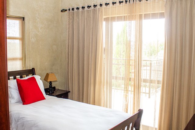 To Let 2 Bedroom Property for Rent in Mondeor Gauteng