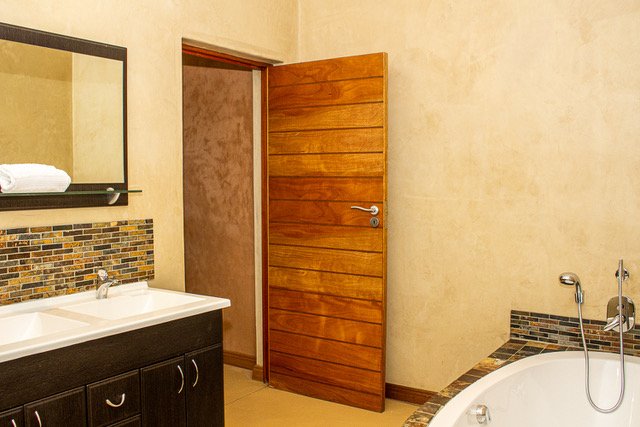 To Let 2 Bedroom Property for Rent in Mondeor Gauteng