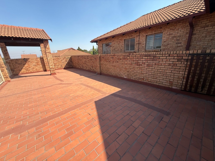 3 Bedroom Property for Sale in Clubview Gauteng