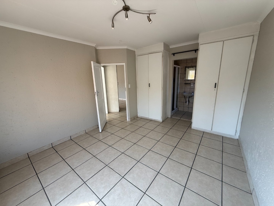 3 Bedroom Property for Sale in Clubview Gauteng