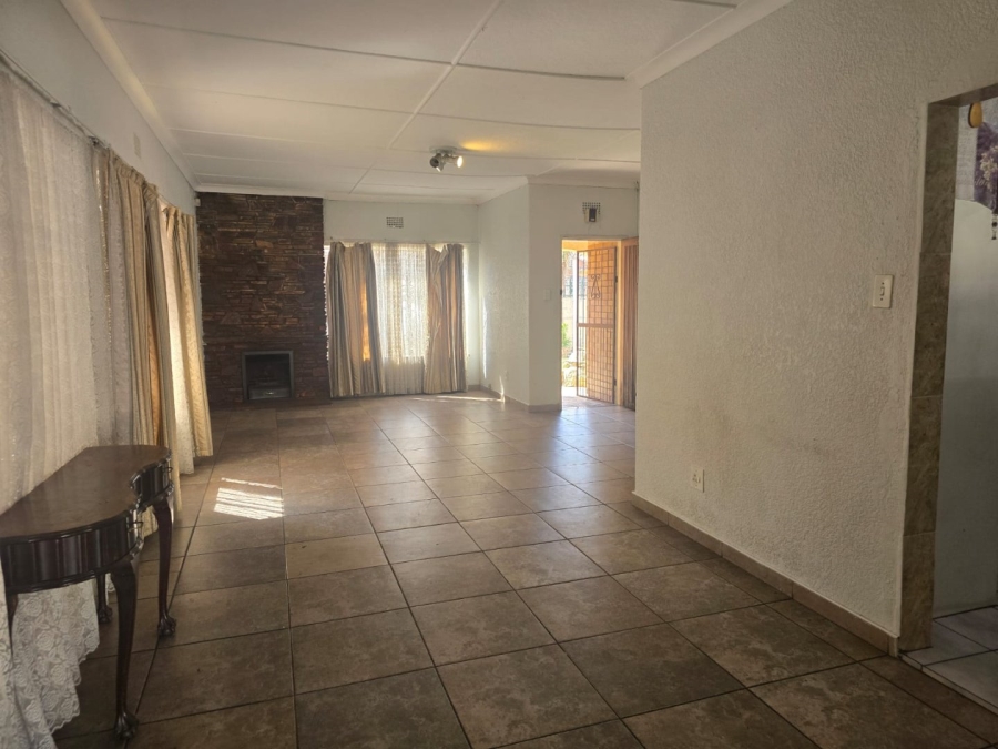 3 Bedroom Property for Sale in Rustivia Gauteng