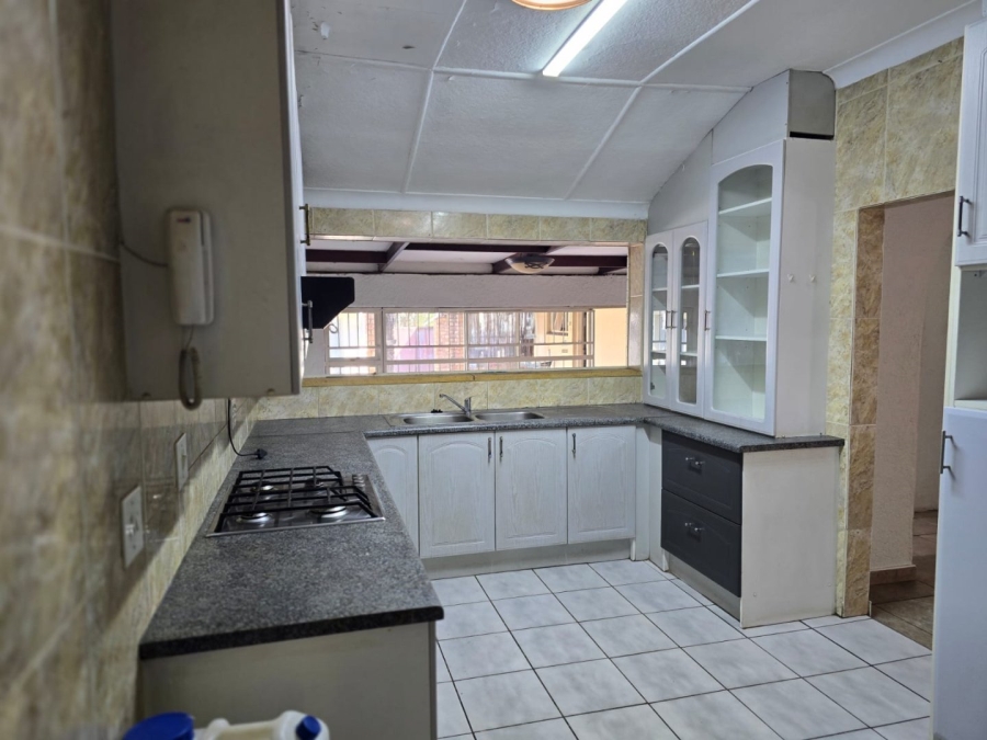 3 Bedroom Property for Sale in Rustivia Gauteng