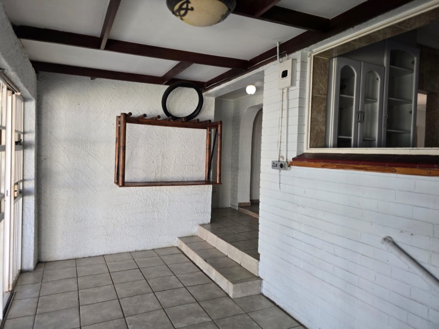 3 Bedroom Property for Sale in Rustivia Gauteng