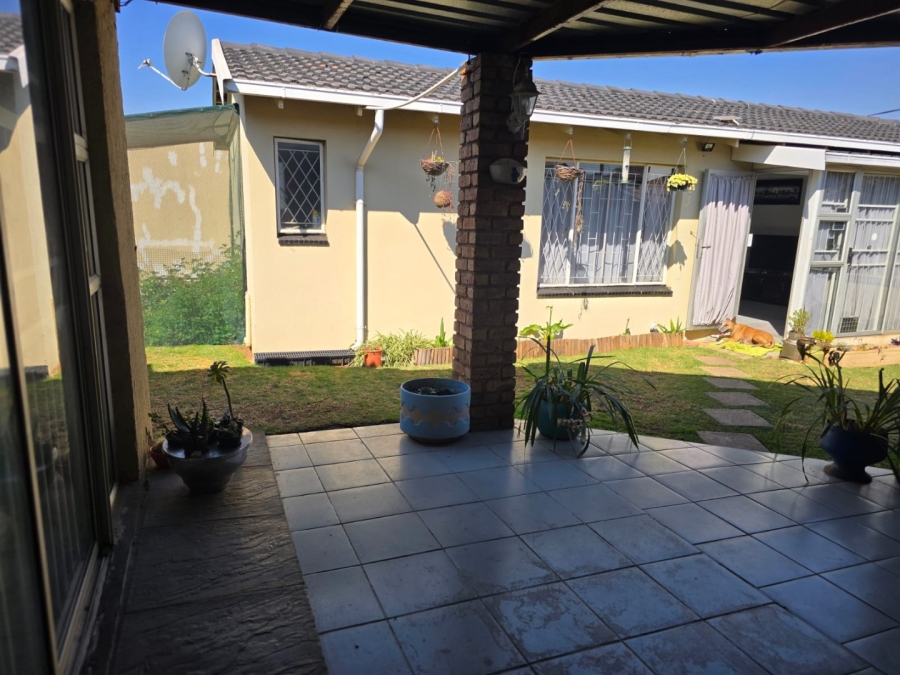 3 Bedroom Property for Sale in Rustivia Gauteng