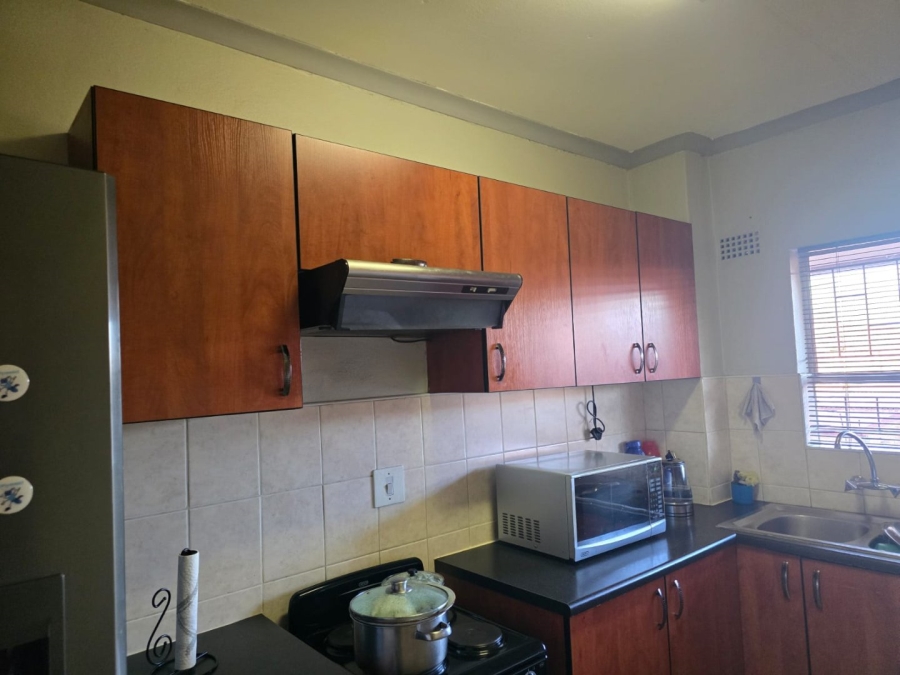 2 Bedroom Property for Sale in Dayanglen Gauteng
