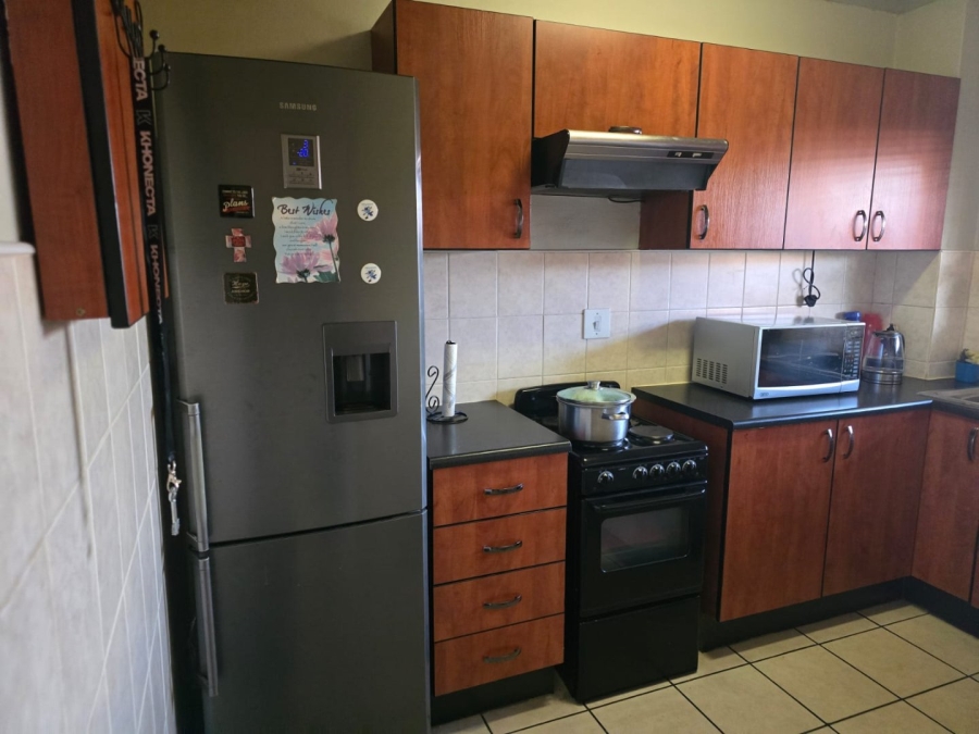 2 Bedroom Property for Sale in Dayanglen Gauteng