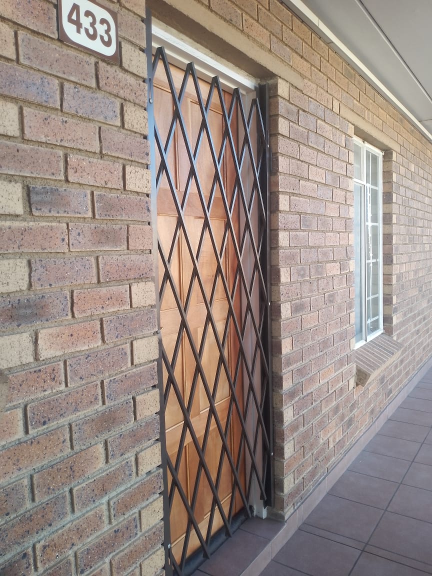2 Bedroom Property for Sale in Comet Gauteng