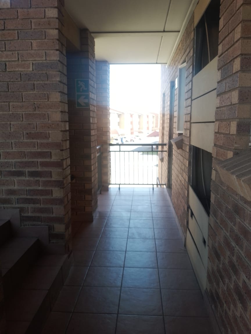 2 Bedroom Property for Sale in Comet Gauteng
